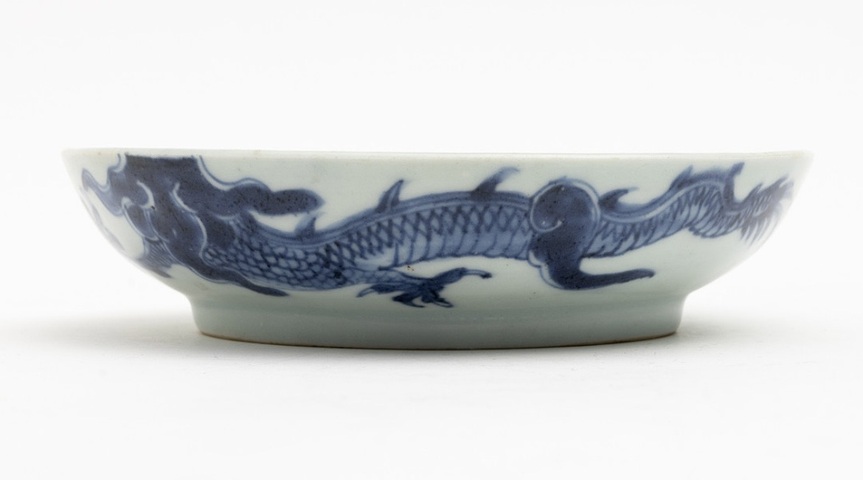 古玩陶瓷青花過墻龍紋盤真品鑒賞圖