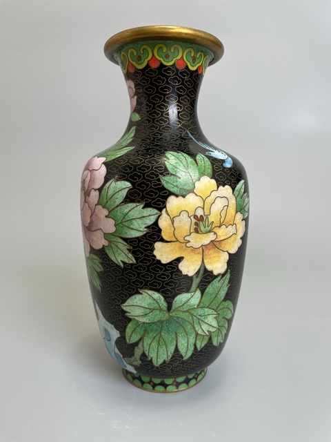 古玩銅器民國 銅胎琺瑯彩洞石花鳥紋賞瓶真品鑒賞圖