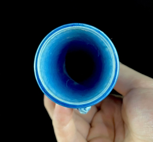 古玩陶瓷孔雀藍釉盤龍紋瓶真品鑒賞圖