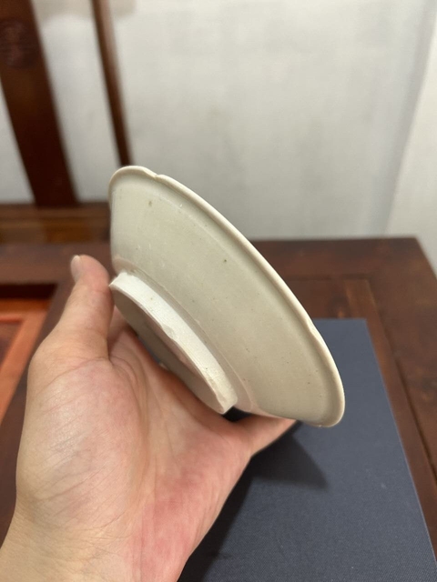 古玩陶瓷館藏級五代十國定窯白瓷葵口洗拍賣，當前價格2980元