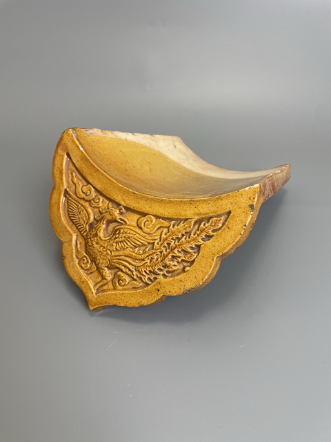 古玩陶瓷明末清初 黃釉鳳紋瓦當(dāng)拍賣,當(dāng)前價(jià)格500元