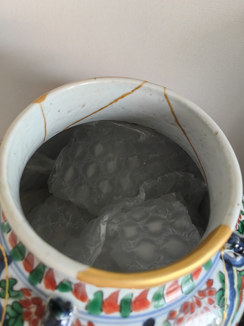 古玩陶瓷青花五彩開窗花卉紋罐拍賣,當前價格8000元
