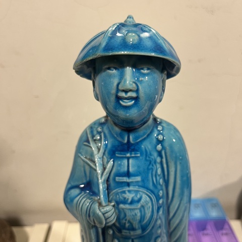 古玩陶瓷孔雀藍(lán)釉人物塑像拍賣,當(dāng)前價(jià)格3800元