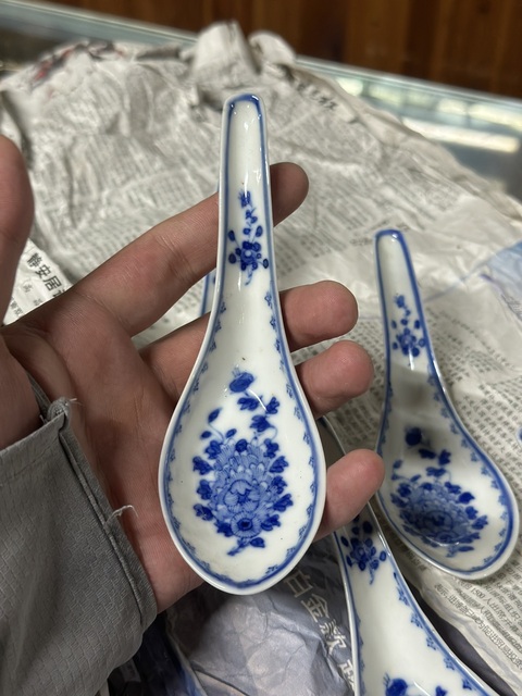 古玩陶瓷清光緒 青花折枝花卉紋勺（瓷業公司風格）真品鑒賞圖