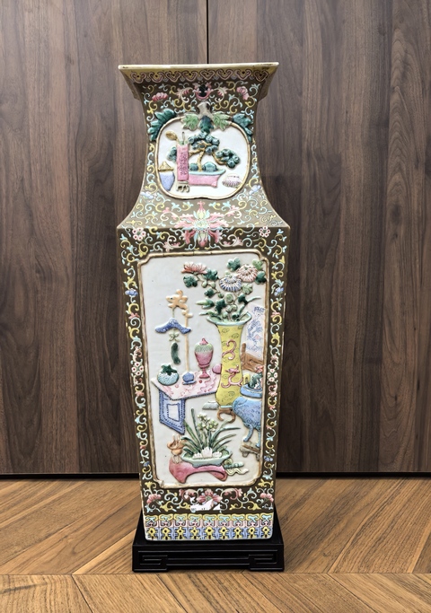 古玩陶瓷同治粉彩浮雕博古圖四方瓶(高60)拍賣,當(dāng)前價(jià)格68888元