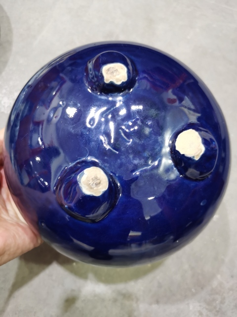 古玩陶瓷藍釉三足香爐真品鑒賞圖