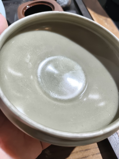 古玩陶瓷龍泉窯蓮瓣斂口碗真品鑒賞圖
