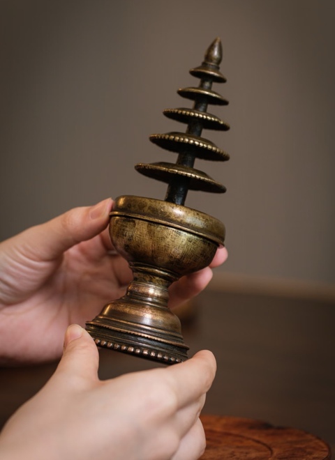 古玩銅器佛塔真品鑒賞圖