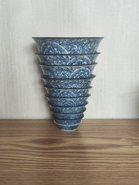 古玩陶瓷清代青花馬蹄杯套杯拍賣，當(dāng)前價格19800元