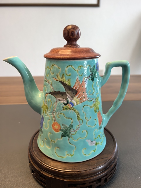 古玩陶瓷超細(xì)路松石綠粉彩瓜瓞綿綿圖茶壺拍賣，當(dāng)前價格1200元