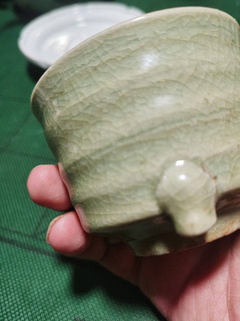 古玩陶瓷龍泉爐真品鑒賞圖