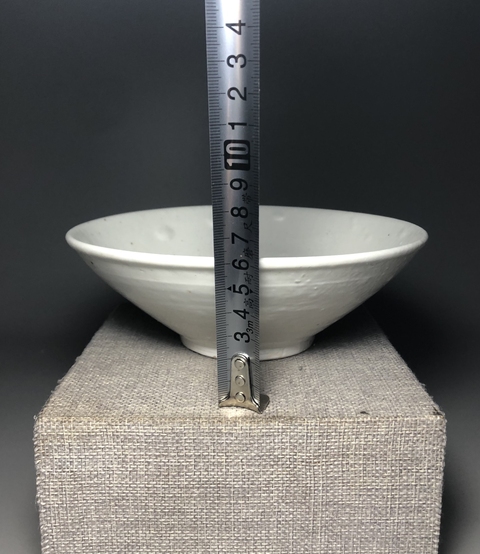 古玩陶瓷館藏級珍品五代十國“邢窯”白瓷唇口大碗拍賣,當前價格2980元