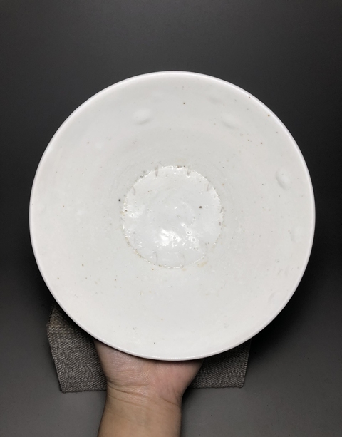 古玩陶瓷館藏級珍品五代十國“邢窯”白瓷唇口大碗拍賣,當前價格2980元