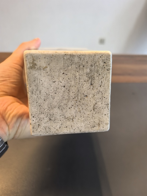 古玩陶瓷民國(guó)粉彩無(wú)雙譜人物詩(shī)文四方瓶拍賣(mài)，當(dāng)前價(jià)格9800元