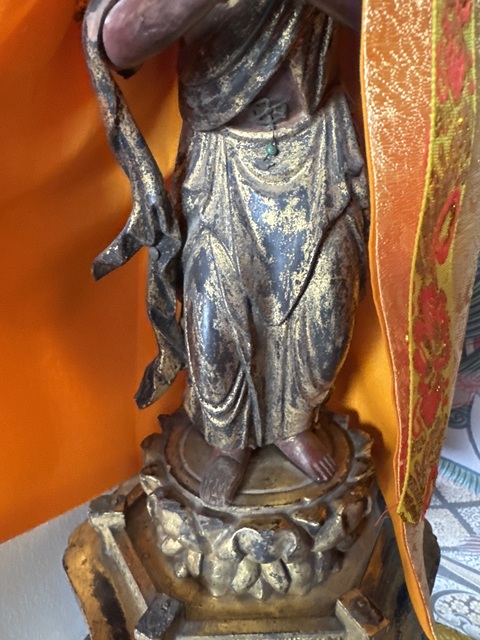 古玩雜項木雕金漆造像真品鑒賞圖