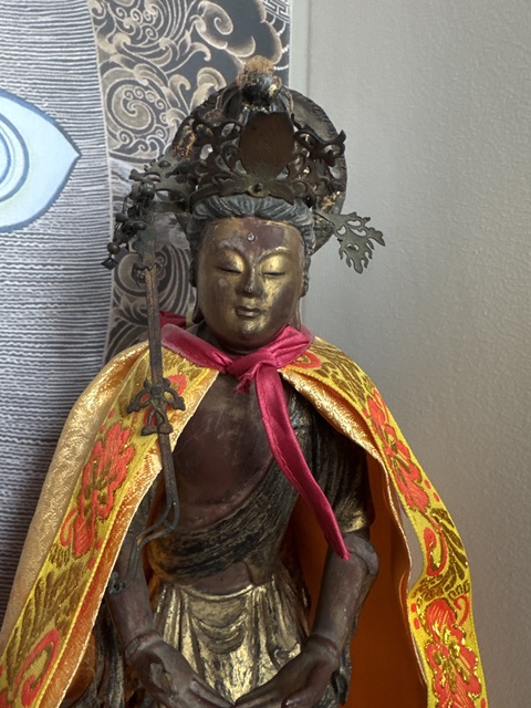 古玩雜項木雕金漆造像真品鑒賞圖