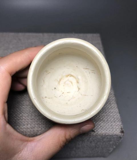 古玩陶瓷宋，南定米黃釉水盂拍賣，當前價格800元
