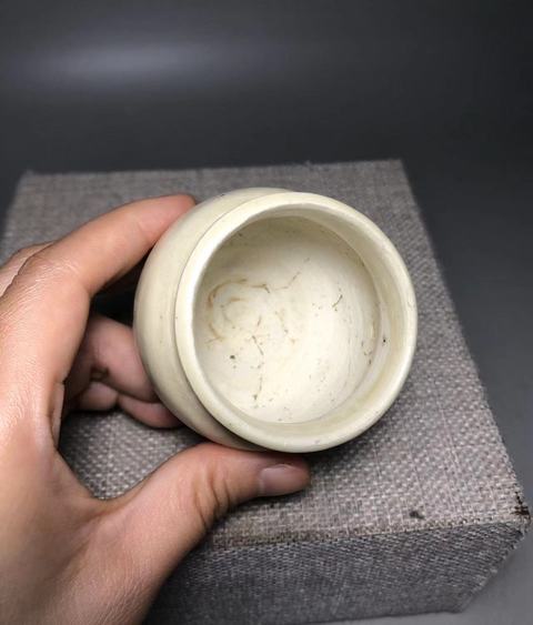古玩陶瓷宋，南定米黃釉水盂拍賣，當前價格800元