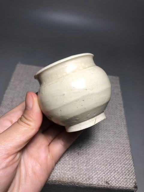 古玩陶瓷宋，南定米黃釉水盂拍賣，當前價格800元