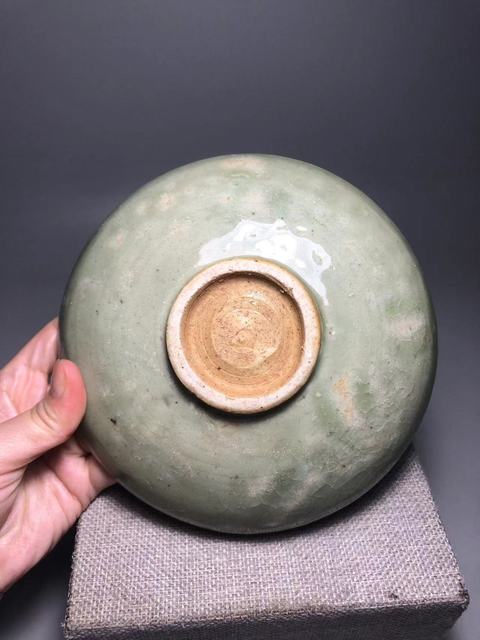 古玩陶瓷龍泉青瓷盤真品鑒賞圖
