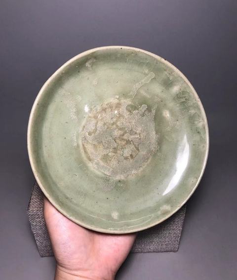 古玩陶瓷龍泉青瓷盤真品鑒賞圖