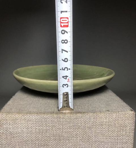 古玩陶瓷龍泉青瓷盤真品鑒賞圖