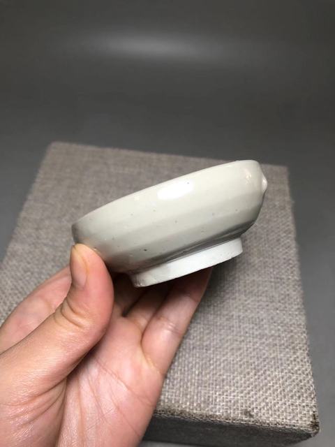 古玩陶瓷青白釉油燈真品鑒賞圖