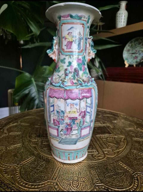 古玩陶瓷粉彩刀馬人物紋瓶真品鑒賞圖