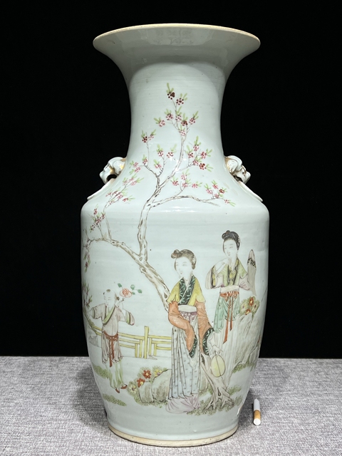 古玩陶瓷粉彩仕女人物撇口瓶真品鑒賞圖