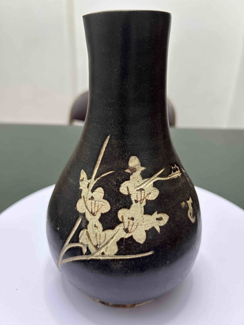 古玩陶瓷吉州窯刻花膽瓶真品鑒賞圖