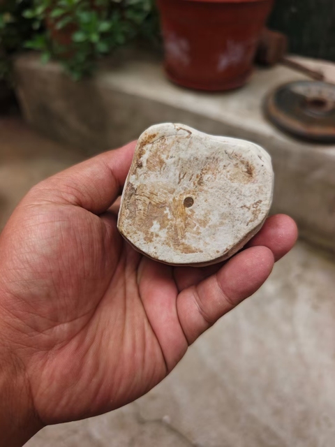 古玩陶瓷白釉羅漢瓷塑像真品鑒賞圖