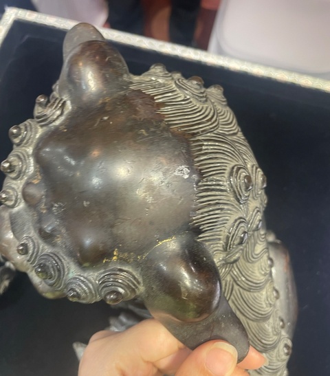 古玩銅器獅子真品鑒賞圖