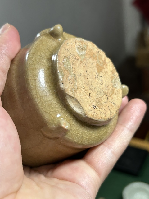 古玩陶瓷龍泉青瓷黃釉香爐真品鑒賞圖