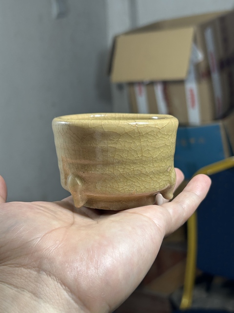 古玩陶瓷龍泉青瓷黃釉香爐真品鑒賞圖