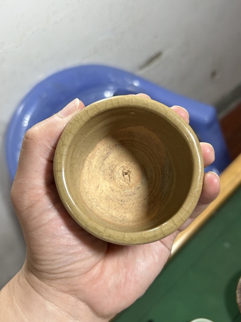 古玩陶瓷龍泉青瓷黃釉香爐真品鑒賞圖