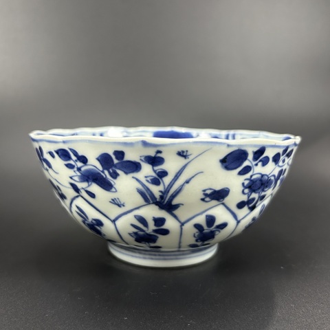 古玩陶瓷青花折枝花卉紋茶碗真品鑒賞圖