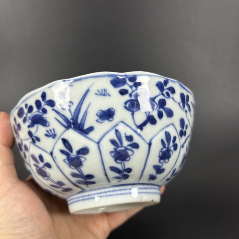 古玩陶瓷青花折枝花卉紋茶碗真品鑒賞圖
