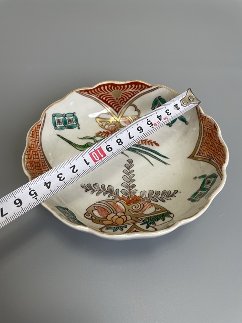 古玩陶瓷清中期 青花五彩描真金鳳凰花卉紋花口碗拍賣,當前價格190元
