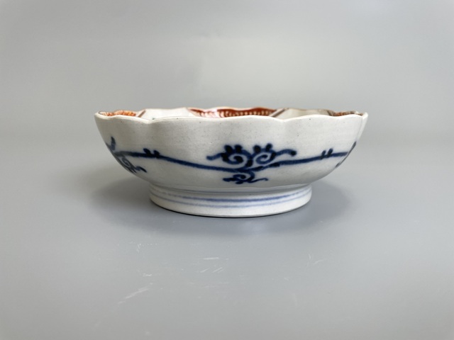 古玩陶瓷清中期 青花五彩描真金鳳凰花卉紋花口碗拍賣,當前價格190元