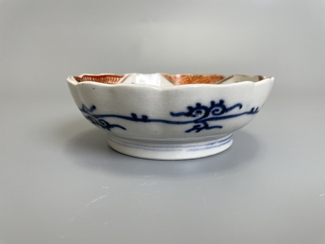 古玩陶瓷清中期 青花五彩描真金鳳凰花卉紋花口碗拍賣,當前價格190元