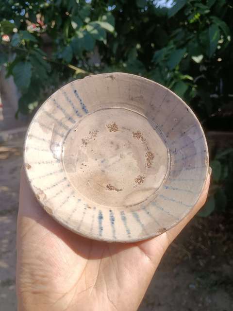 古玩陶瓷明代:青花線條紋盤拍賣,當(dāng)前價(jià)格57元