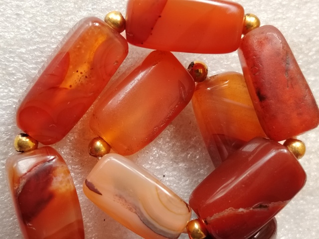古玩玉器天然紅瑪瑙珠串拍賣(mài),當(dāng)前價(jià)格138元
