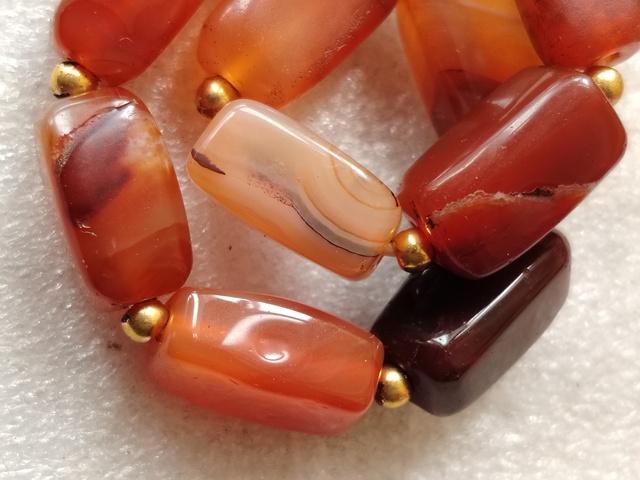 古玩玉器天然紅瑪瑙珠串拍賣(mài),當(dāng)前價(jià)格138元