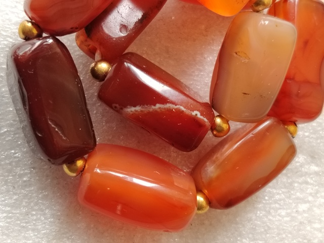 古玩玉器天然紅瑪瑙珠串拍賣(mài),當(dāng)前價(jià)格138元