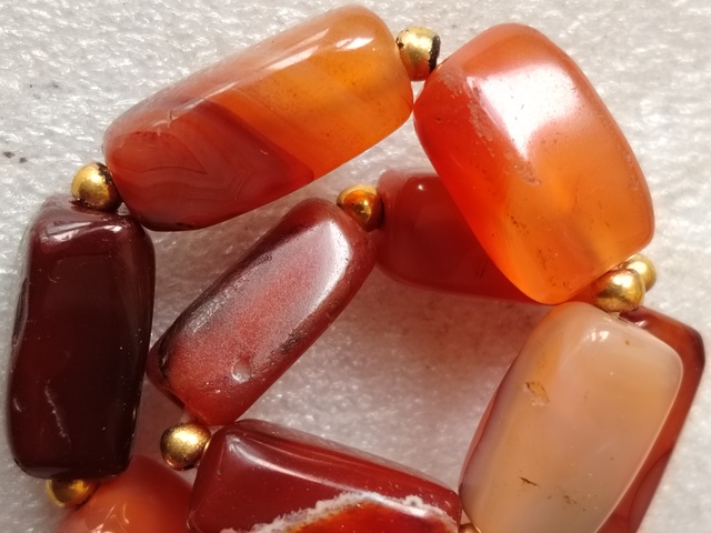 古玩玉器天然紅瑪瑙珠串拍賣(mài),當(dāng)前價(jià)格138元