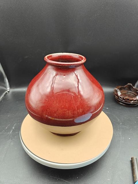 古玩陶瓷紅釉罐真品鑒賞圖