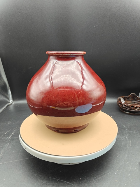 古玩陶瓷紅釉罐真品鑒賞圖