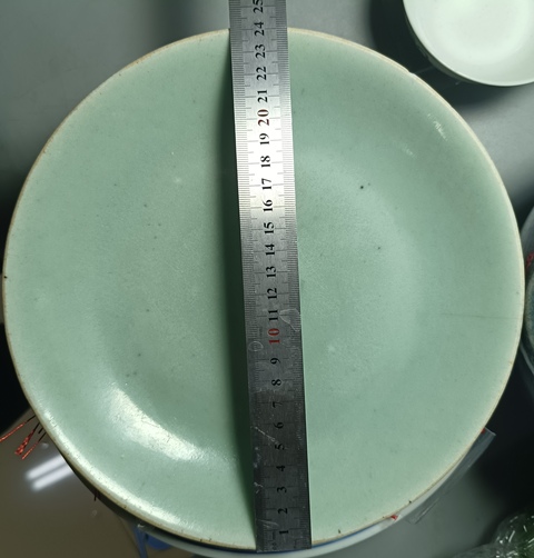 古玩陶瓷清中期豆青釉大盤拍賣,當(dāng)前價(jià)格288元