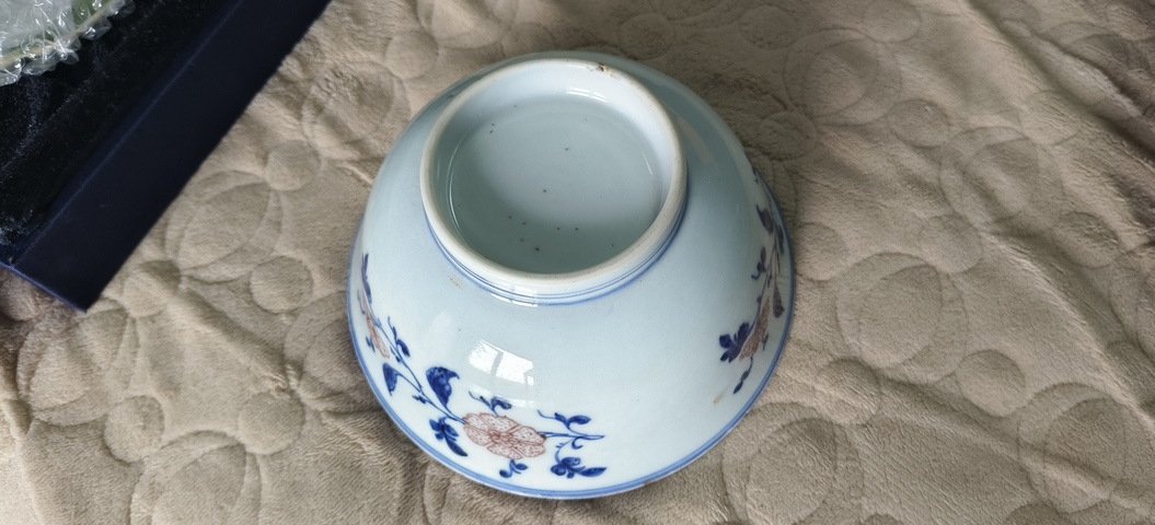 古玩陶瓷青花釉里紅碗真品鑒賞圖