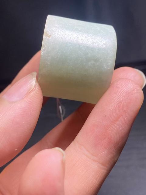古玩玉器（放漏）清代翡翠雕“素紋扳指”拍賣，當前價格2200元